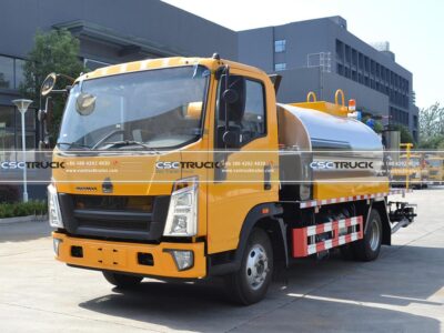 HOWO 4 Ton Asphalt Distributor Truck Right