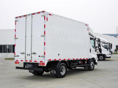 BYD Electric 18 Dry Van Cargo Truck Side
