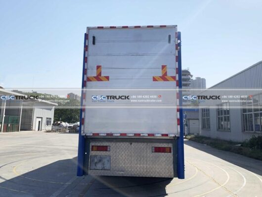 DONGFENG 12 Meter Livestock Transportation Truck Back
