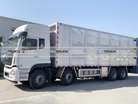 DONGFENG 12 Meter Livestock Transportation Truck Running
