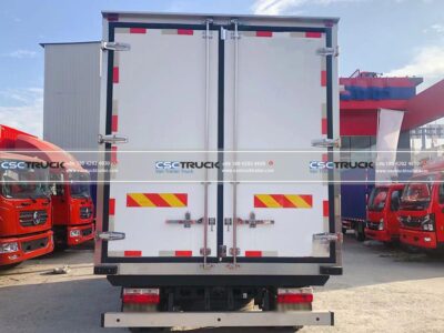 DONGFENG 4 Meter Freezer Truck Back