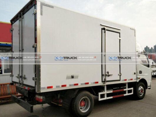 DONGDONGFENG 4 Meter Reefer Box Truck SideFENG 4 Meter Reefer Box Truck Side