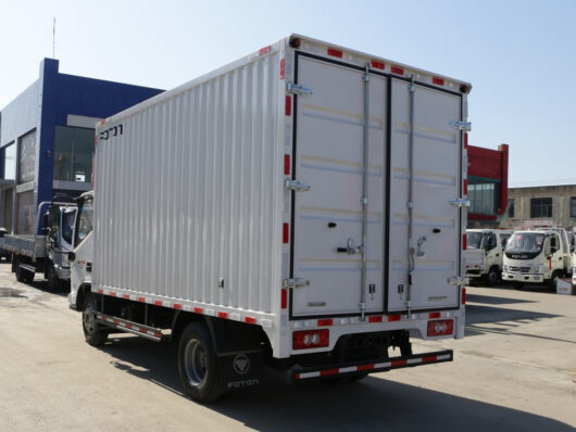 Foton 18 CBM Dry Van Cargo Truck Back