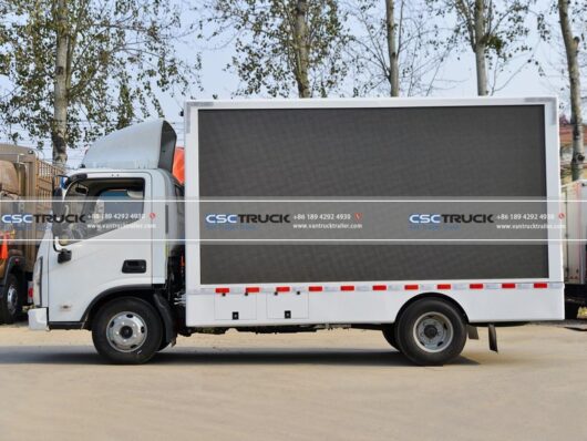 Foton 6 Meter Mobile LED Advertising Truck Upper