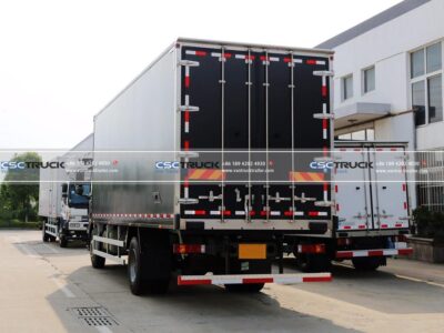 HOWO 10 Meter Refrigerated Truck Back