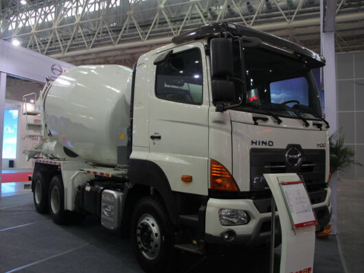 Hino 6 CBM Concrete Mixer Truck Left