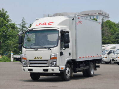 JAC 4 Meter Cargo Dry Van Truck Left