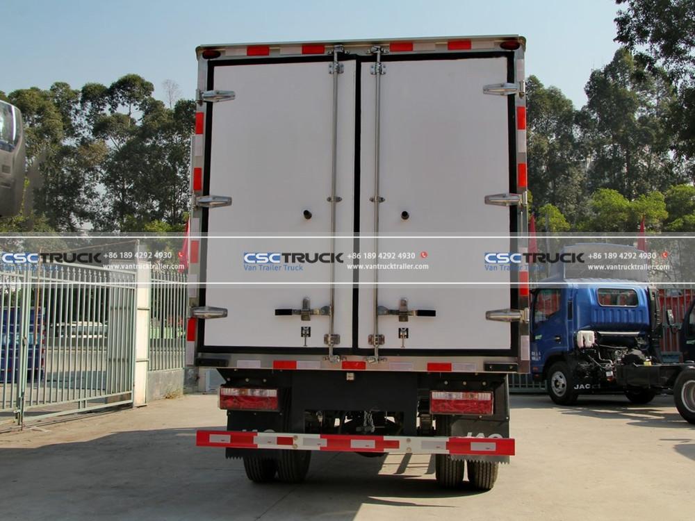 JAC 4 Meter Refrigerator Box Truck Back JAC 4 Meter Refrigerator Box Truck Back