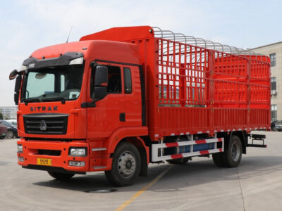 SINOTRUK 8 Meter Caged Box Cargo Truck Left