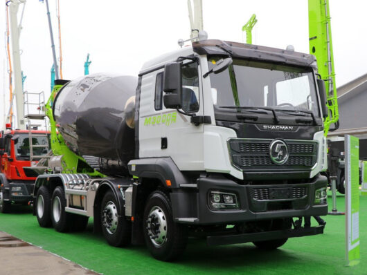 Shacman 8 CBM Concrete Mixer Transport Truck Tractor