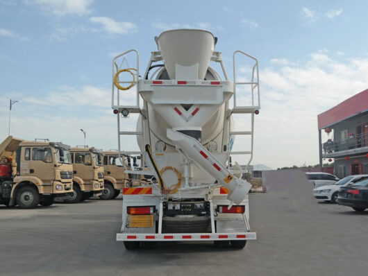 Shacman 8 CBM Concrete Mixer Truck Very Back