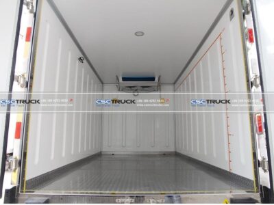 Shacman Electric 5 Meter Refrigerated Box Truck Body Inside