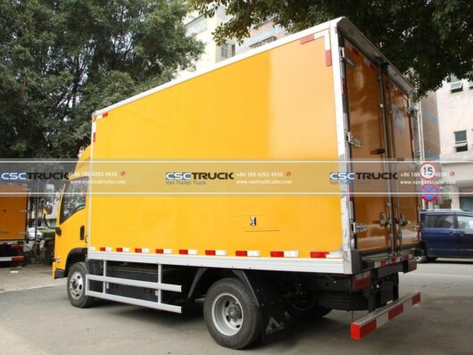 Shacman Electric 5 Meter Refrigerated Box Truck Upper