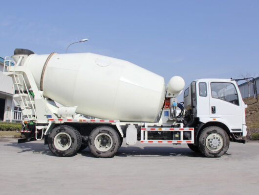 Sinotruk 6 CBM Concrete Mixer Truck Upper