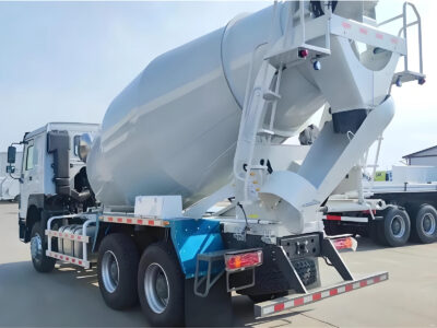 HOWO 6×4 8 CBM Mixer Truck Back