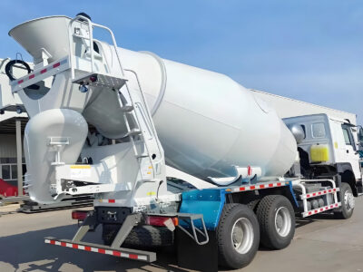 HOWO 6×4 8 CBM Mixer Truck Side