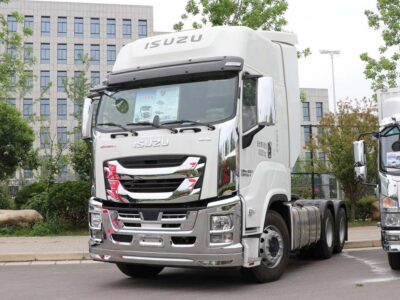 ISUZU 6×4 Tractor Truck