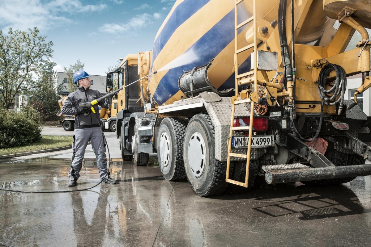 Concrete mixer truck
